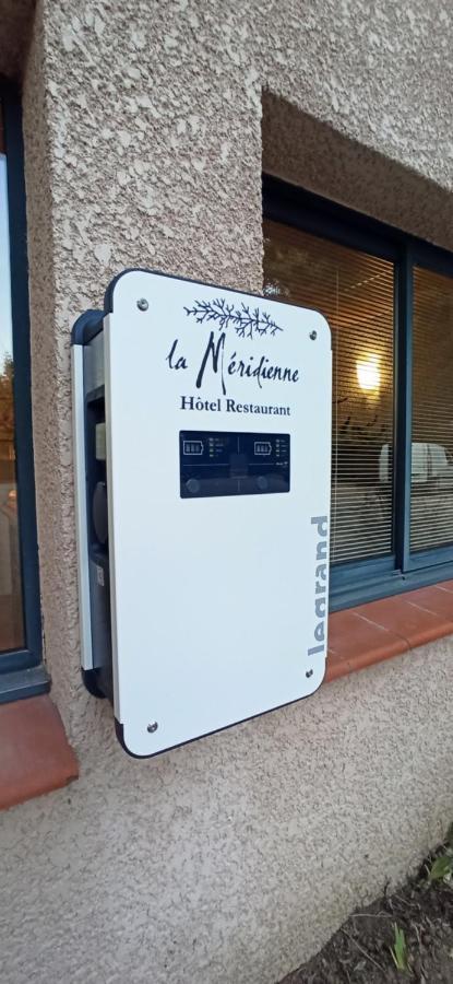 Hotel Restaurant Logis La Meridienne Anglards de Saint Flour Bagian luar foto