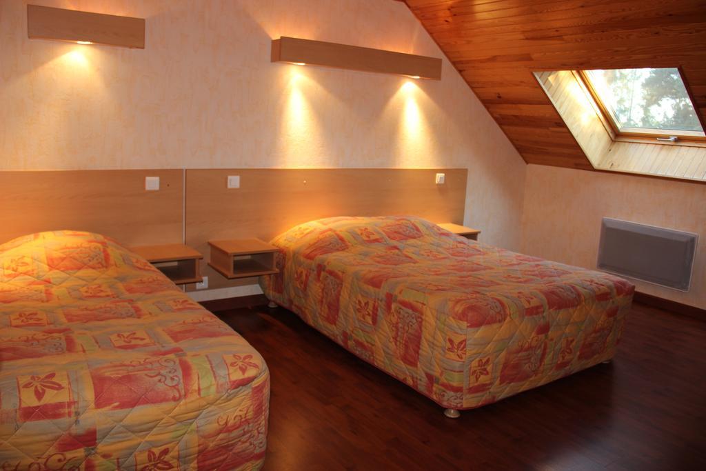 Hotel Restaurant Logis La Meridienne Anglards de Saint Flour Ruang foto